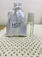 ⁦Oud Touch 3 - مزيج من الفانيليا والعود والعنبر يمنحك لمسة فاخرة⁩ - الصورة ⁦5⁩