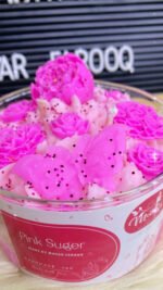 ⁦Fuchsia Girl Candle⁩ - الصورة ⁦2⁩